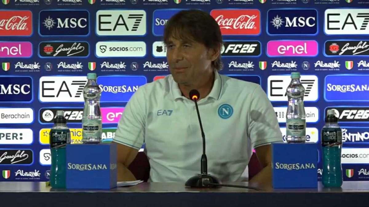 Conte in conferenza: "Nella lista c'era Ndoye, ma concordo col club! Cantiere aperto, 13 nuovi in due anni.  Chi è partito voleva andare. Su KDB..."