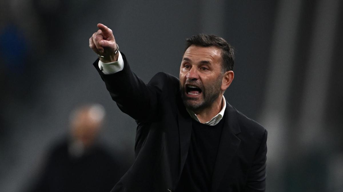 Galatasaray flop all’esordio, il tecnico Buruk: “Ci servono 3 rinforzi in attacco”