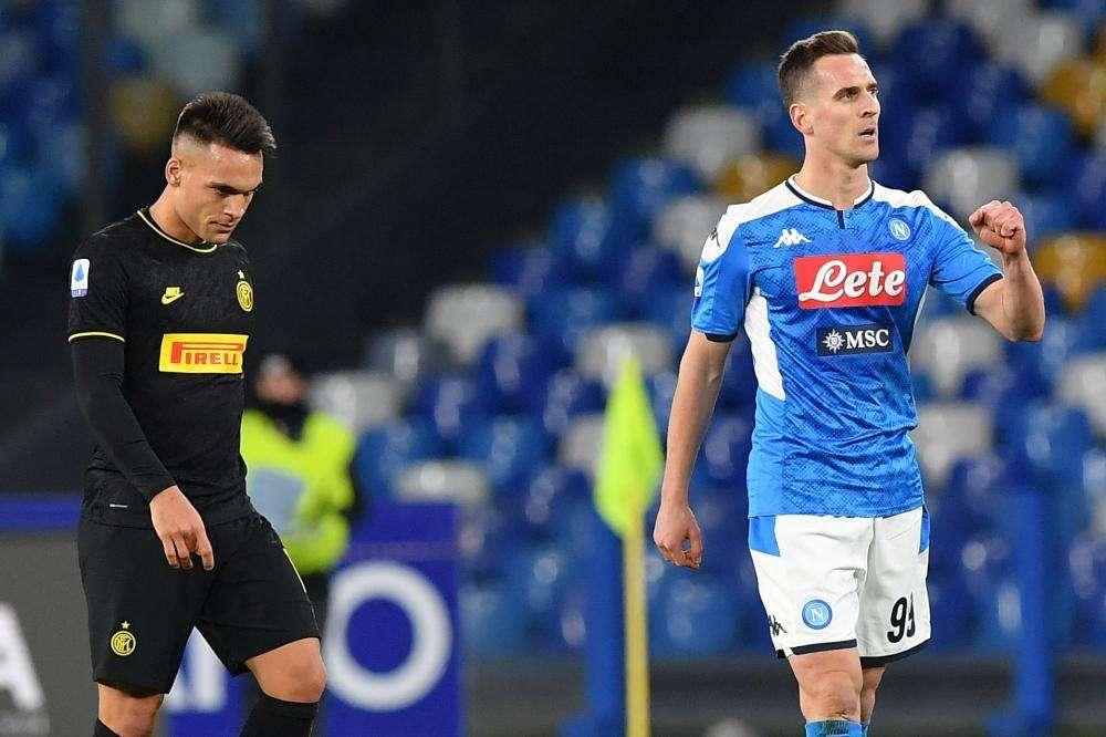 RILEGGI LIVE - Napoli-Inter rinviata dopo il no di ADL alle porte chiuse. Tutto il calcio per un mese a porte chiuse
