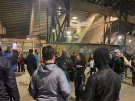 VIDEO TN - Clima totalmente diverso allo stadio, all'esterno del Maradona si danza