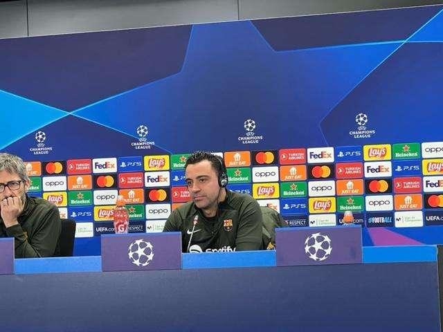Xavi scaccia la pressione: "Col Napoli è un'opportunità! Non c'è paura di fallire"