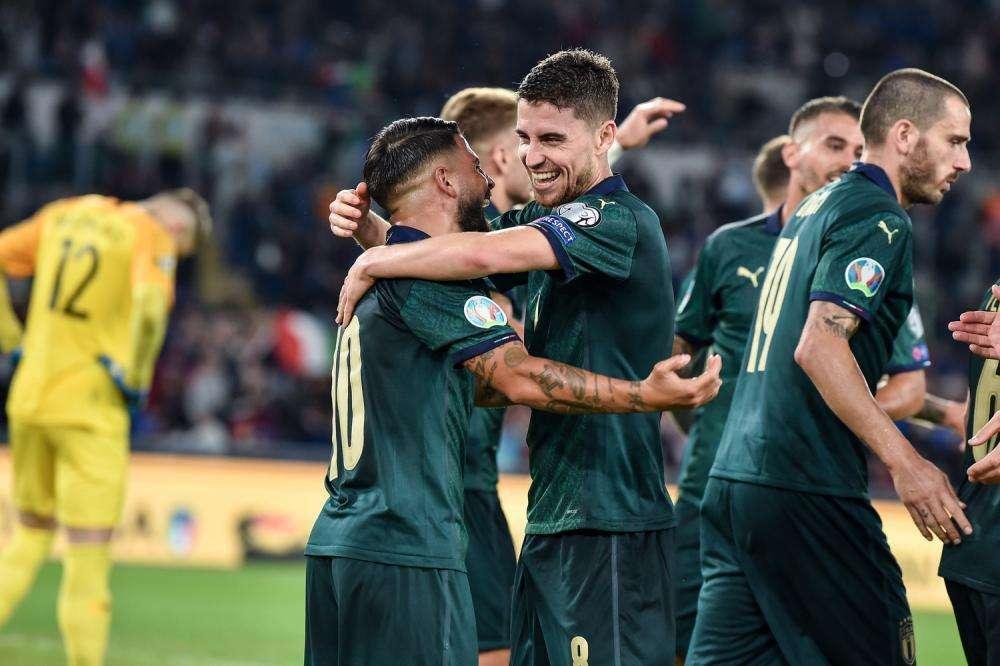 Italia, Jorginho e Bernardeschi regalano la qualificazione all'Europeo: 90' in campo per Insigne