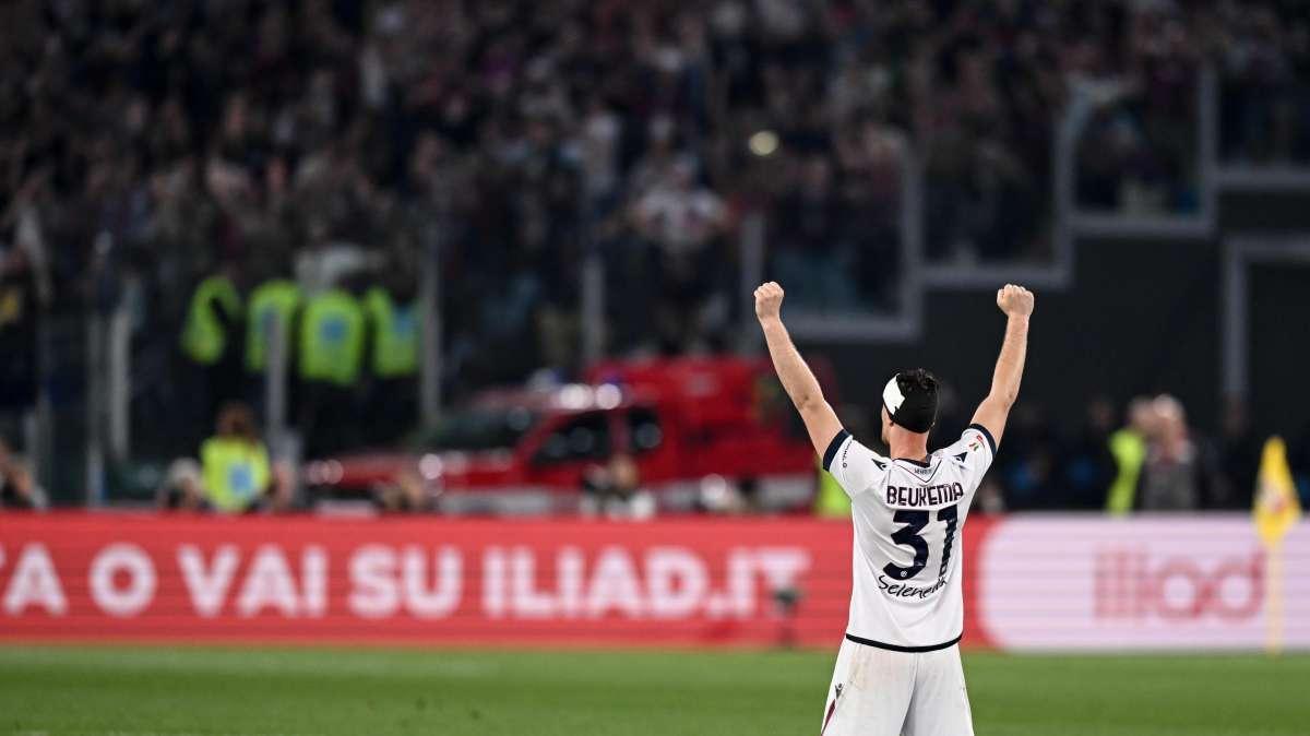 Beukema verso il Napoli, ma il Bologna lo convoca per il raduno: Italiano lo aspetta