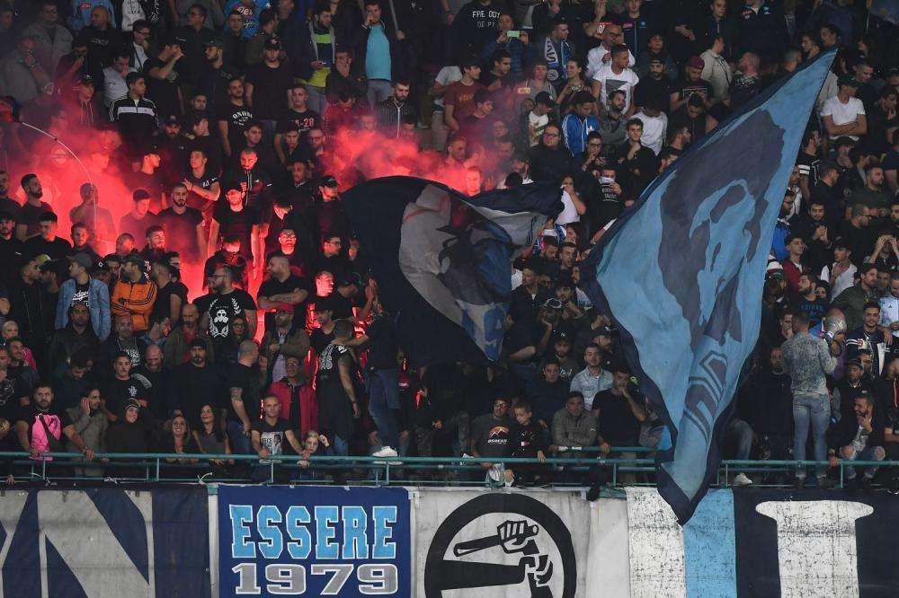 Niente delusione e testa al Genoa: al fischio finale bellissima reazione del San Paolo