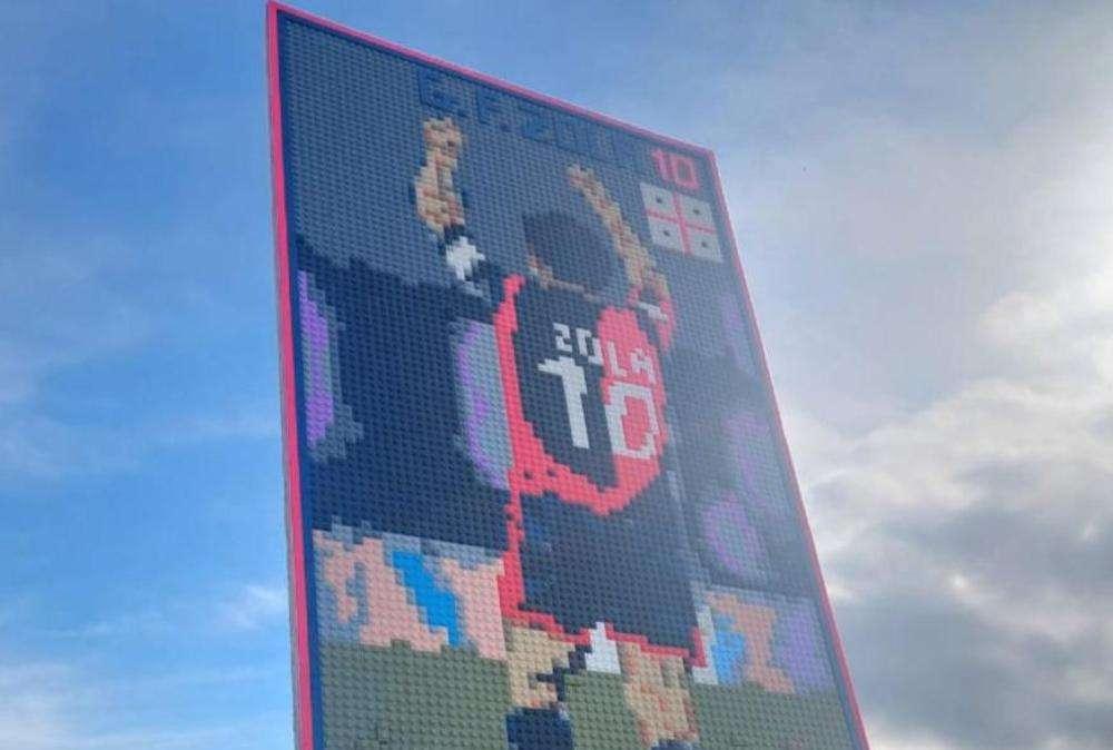 CONI, Zola insignito della stella d'oro e ritratto in un mosaico in Lego