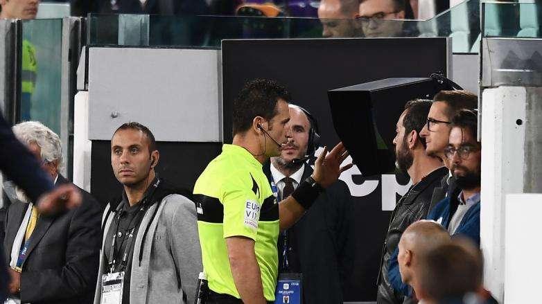 Repubblica, Azzi: "Falso che il VAR tolga pathos al calcio, al San Paolo hanno esultato 4 volte e non 2!"