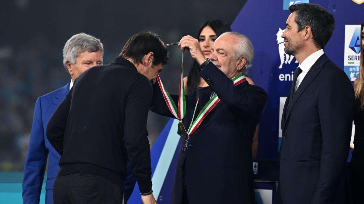 Morte Armani, la SSCNapoli: "Onorati di averci collaborato dal 2021 ad oggi"