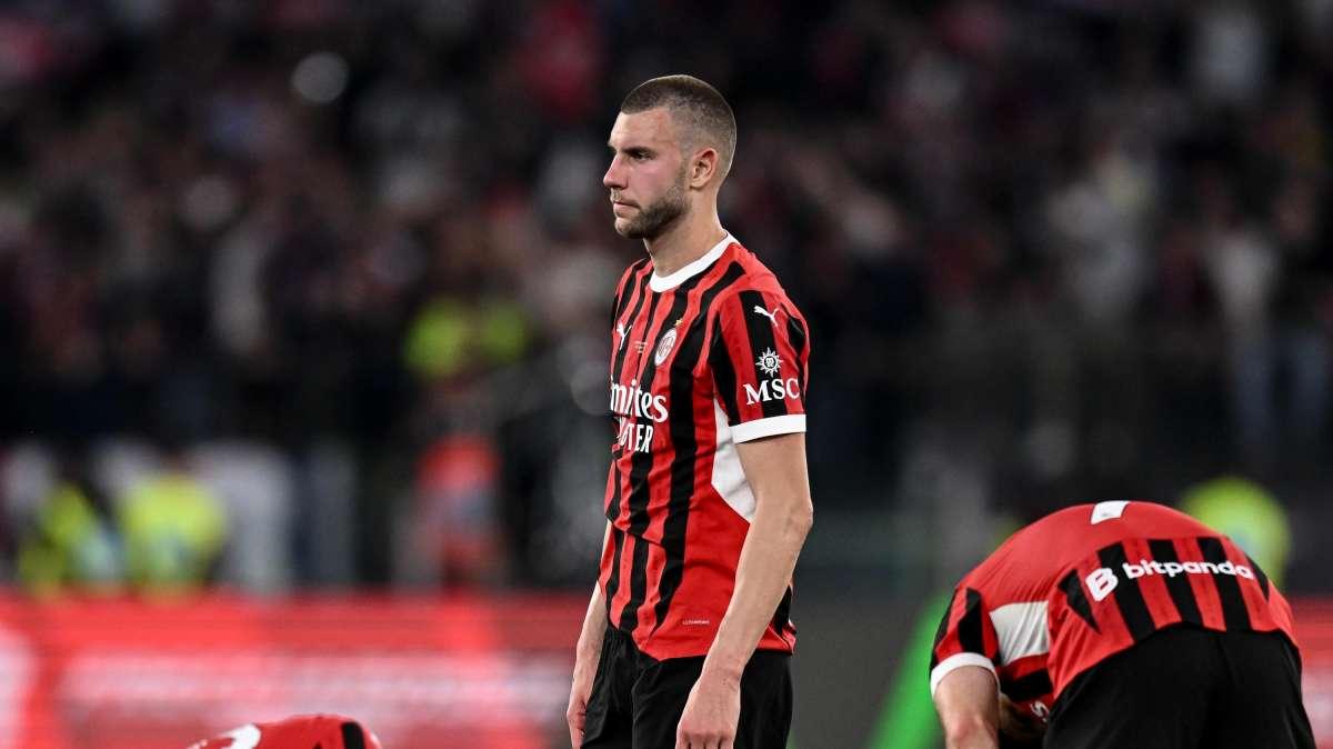 Milan, flop Gimenez: 35 mln spesi a gennaio, ma ora i rossoneri cercano un'altra punta