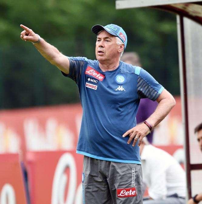 Assenze, esperimenti e gol in fuorigioco: il Napoli chiude con un brutto ko il pre-campionato