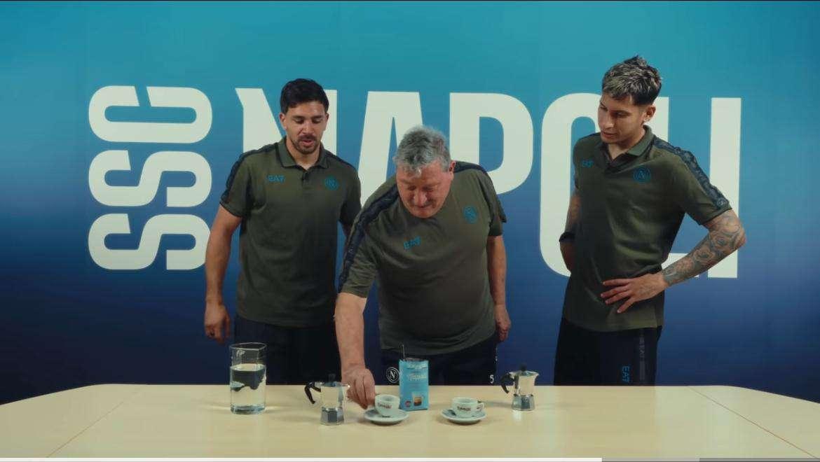 Chi fa il caffè più buono? Sfida Simeone-Olivera e Starace giudice: la clip SSC Napoli