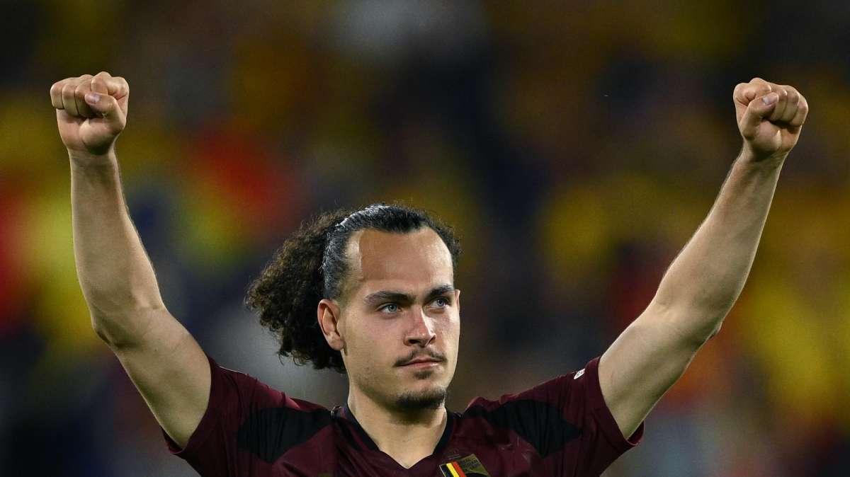 Accostato al Napoli, dalla Francia sono sicuri: Theate vicino all'Eintracht