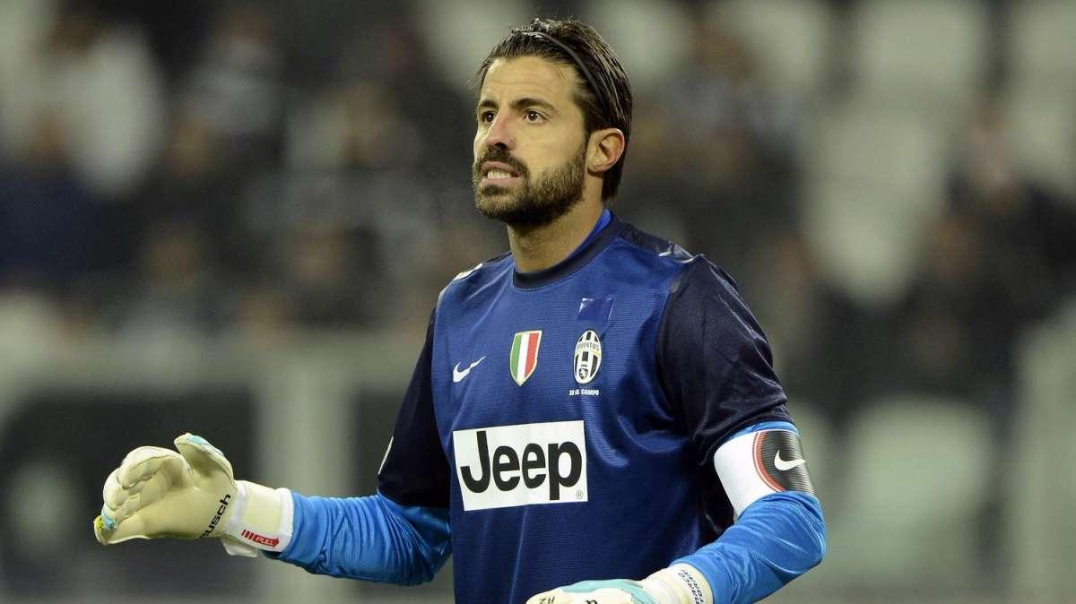 SKY – Prosegue la trattativa per J.Cesar: il portiere a Londra per l’addio al QPR, ma spunta un sondaggio per Storari!