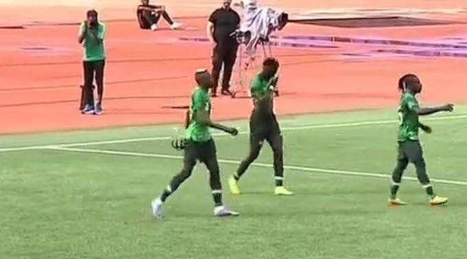 La Nigeria vince 3-2 nel finale e si qualifica per la Coppa d'Africa, per Osimhen doppietta in 32'