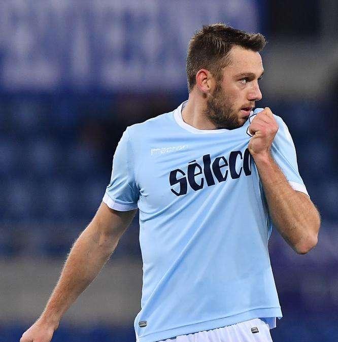 Rai - Caso De Vrij, il Napoli l'ha sondato due mesi fa: calato subito il gelo tra le parti, il punto