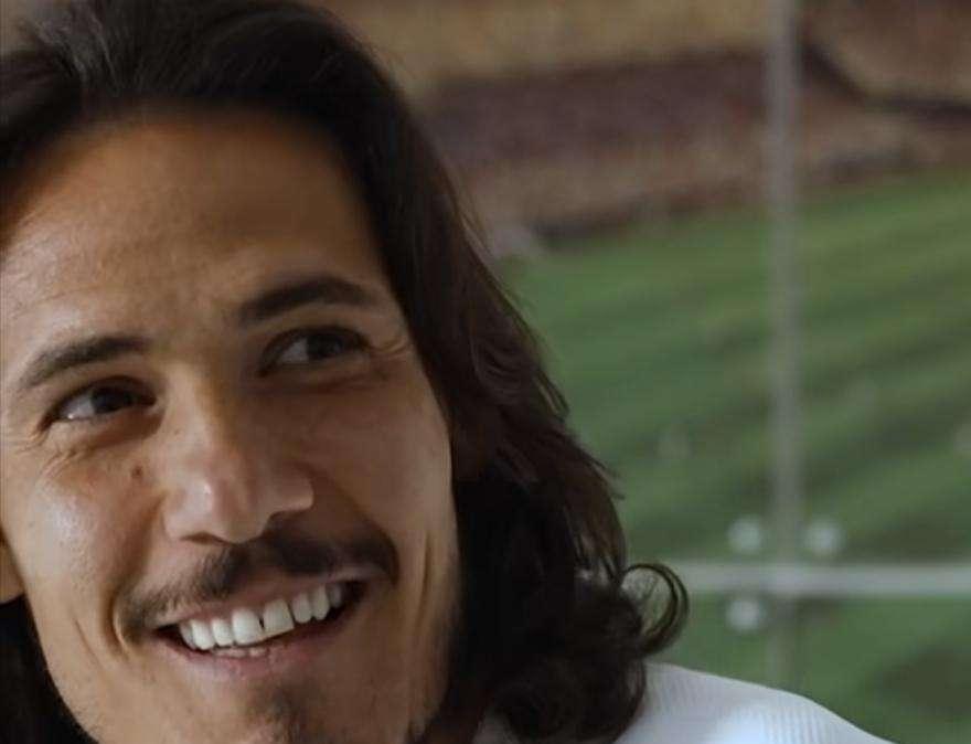 Cavani e la bufala sul ritiro nata sui social: la ricostruzione