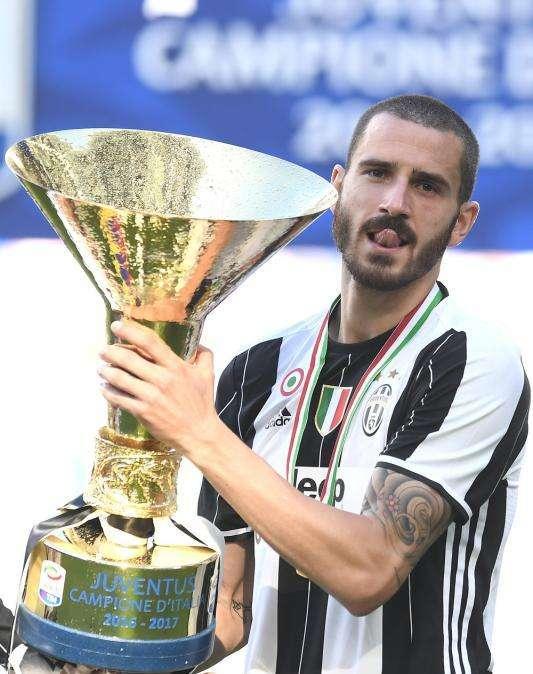 Bonucci a Tiki Taka: "Complimenti a Napoli e Roma, il prossimo anno ci sarà da lottare ancora di più"