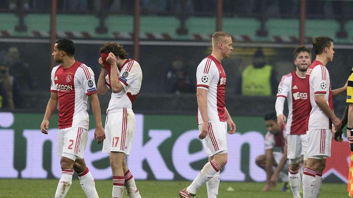 Ajax asfaltato dal Napoli: non subiva una disfatta simile da 58 anni