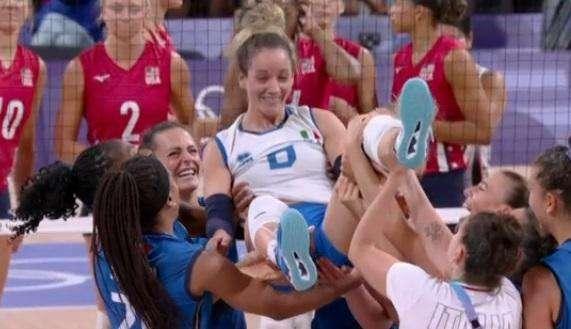 Oro storico per l'Italvolley femminile a Parigi! Che gioia per la napoletana De Gennaro