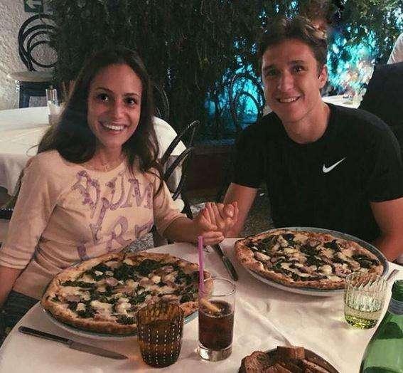 FOTO - Chiesa ormai napoletano: pizza salsiccia e friarielli per l'ultima serata a Capri 