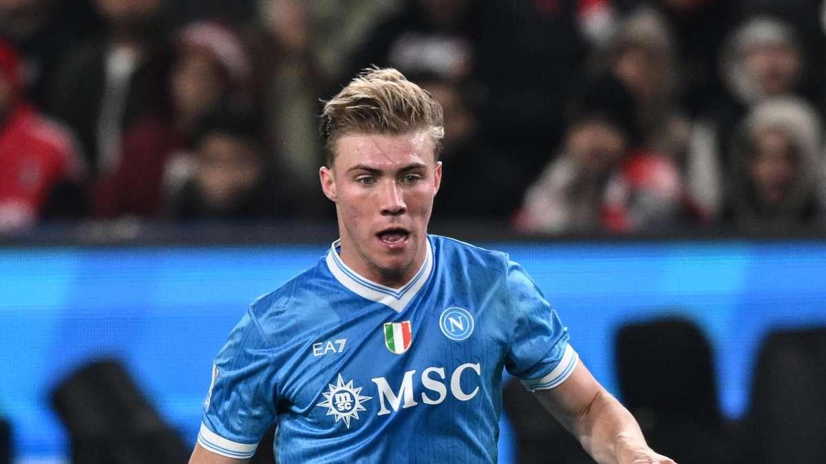 Napoli-Milan 2-0, le pagelle: Hojlund dominante, Lobotka un gigante! Guizzo Neres, Juan Jesus c'è!