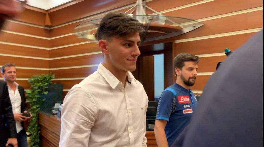 Kiss Kiss - Elmas in arrivo a Dimaro: in tarda serata abbraccerà i nuovi compagni