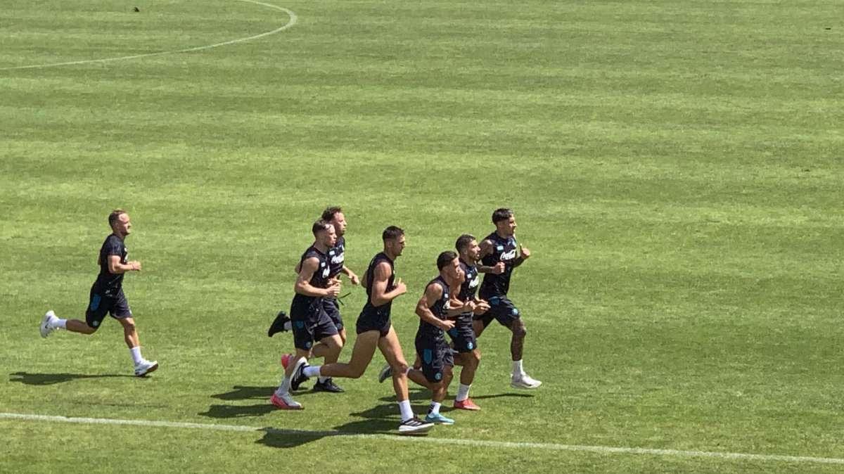 Dimaro, day 7: seduta mattutina, solo lavoro a secco per McTominay e Simeone. Out Politano e Gilmour