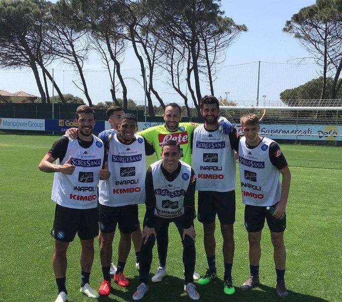 FOTO - Sorrisi in allenamento: svelata la squadra che ha vinto in partitella