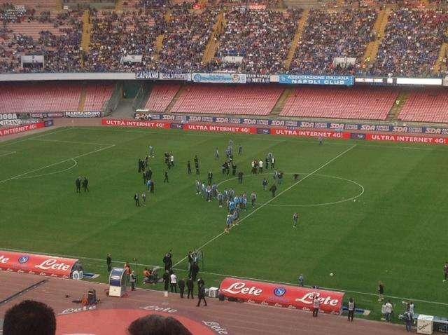 RILEGGI IL LIVE - Allenamento terminato, colloquio tra i big e gli azzurrini