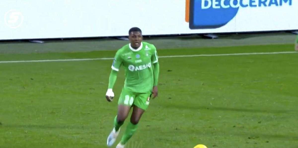 Tuttosport - Accordo Napoli-Youssouf: se non si sblocca Camara, tentativo col Saint-Etienne