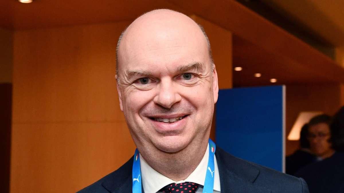L'ex dg Fassone: "Osimhen vuole la Champions, altrimenti resta a Napoli”