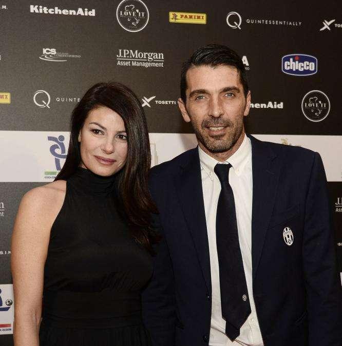 "Mertens ha parlato di clausola bassa, aprendo all'addio", Ilaria D'Amico aggiunge: "Ha aperto un portone più che una porta"