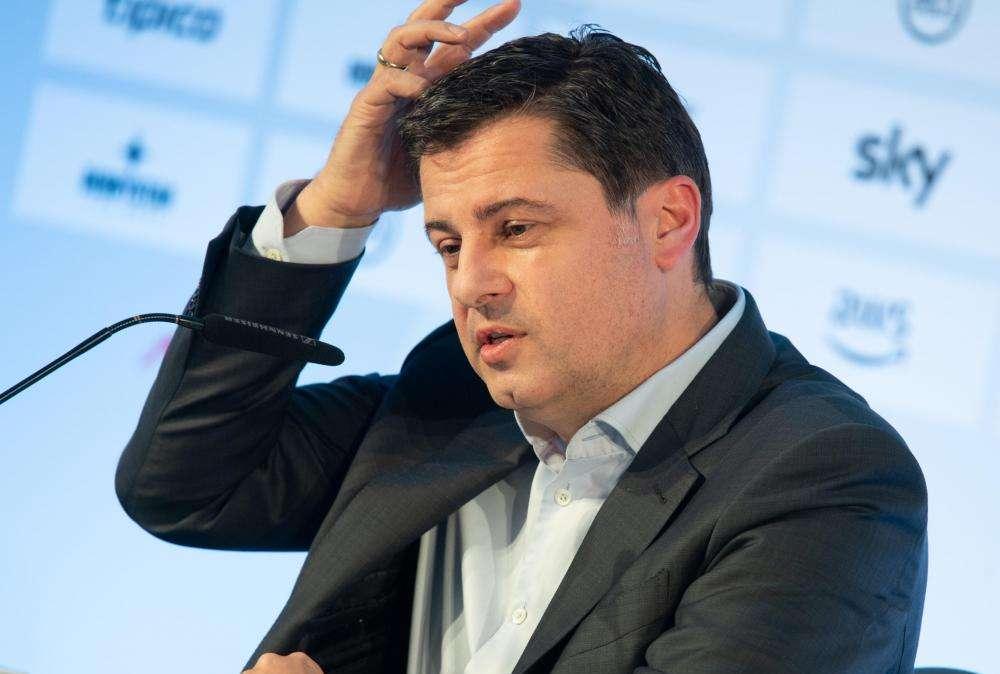 Bundesliga, diritti tv in ribasso: è la prima volta dal 2002, lotti spartiti tra Sky e Dazn
