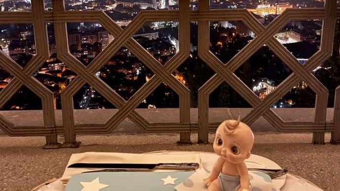 Si festeggia a casa Kvara: il piccolo Damiane è stato battezzato