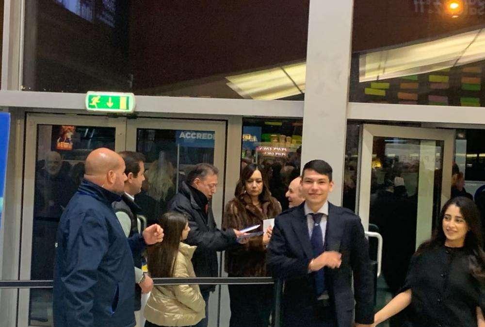 VIDEO - Gli azzurri e le compagne in sala per il nuovo film di ADL: presente anche Allan