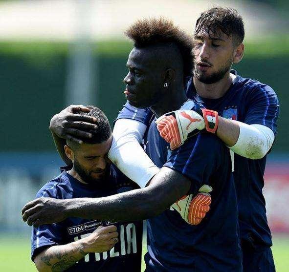 FOTO - Insigne, Balo, Gigio: grande feeling in nazionale per il “gruppo” Raiola