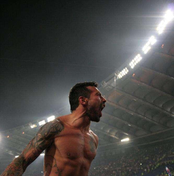 Genny 'La Carogna' rimproverò Lavezzi per le notti in discoteca: fatti risalgono al 2012-13