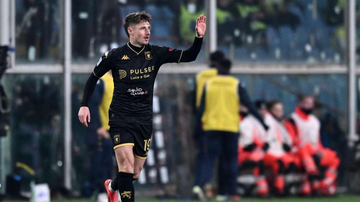 "Difficile contrastarlo, segna il gol che riapre la partita", Pinamonti il migliore del Genoa