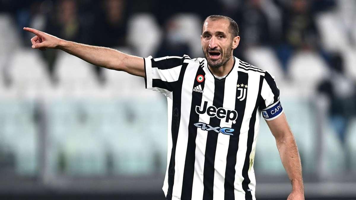 Chiellini sul razzismo contro Koulibaly a Firenze: "Che vergogna! L'ho chiamato e ho detto..."