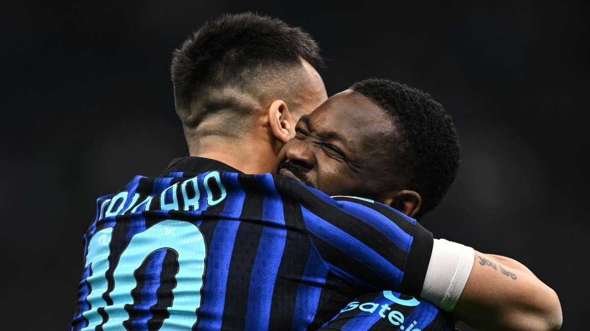 La Roma sparisce nella ripresa, l'Inter scaccia la crisi con la manita: 5-2 a San Siro