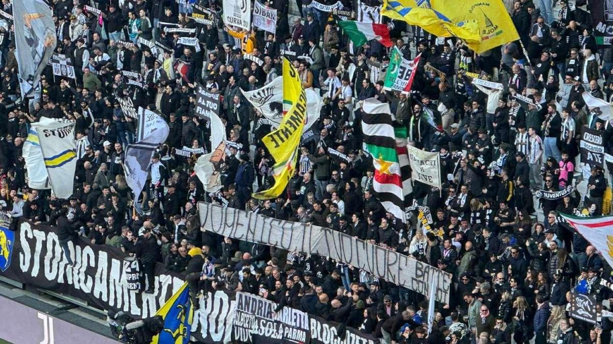 Juve-Como, striscione della curva per il piccolo Domenico: “Il tuo cuore batte con noi”