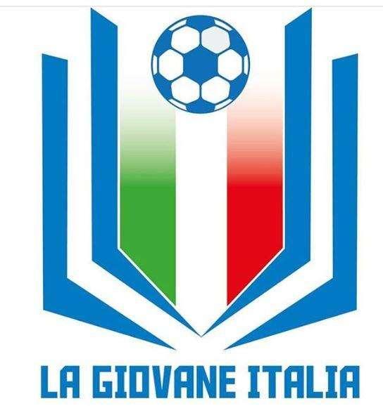 Cannavaro si scaglia contro il sistema: "In Italia arrivati bidoni da ogni parte del mondo, spazio ai nostri giovani!"