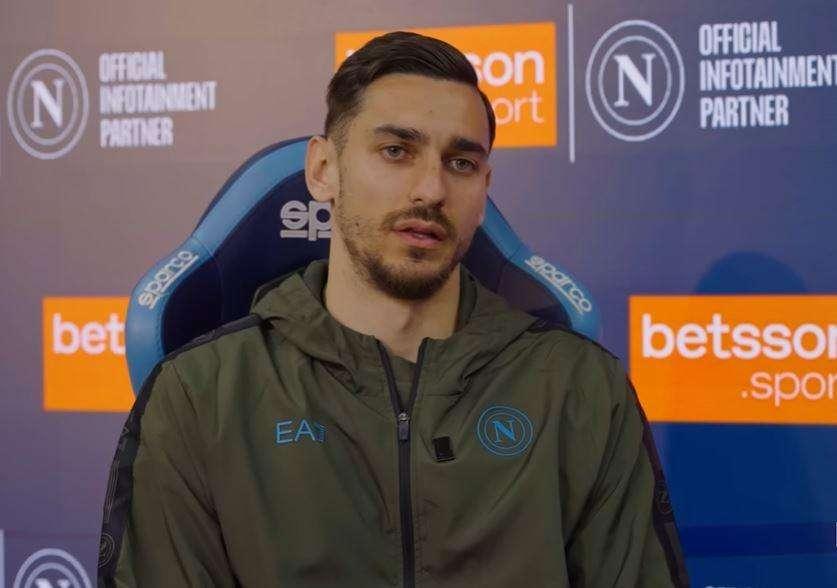 Meret: "Che crescita con Conte, si lavora e si migliora tanto! Buffon idolo, la parata più bella..."