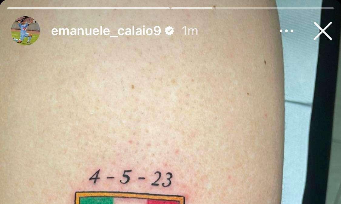 FOTO - Promessa mantenuta: Calaiò si tatua lo Scudetto e una frase di Spalletti