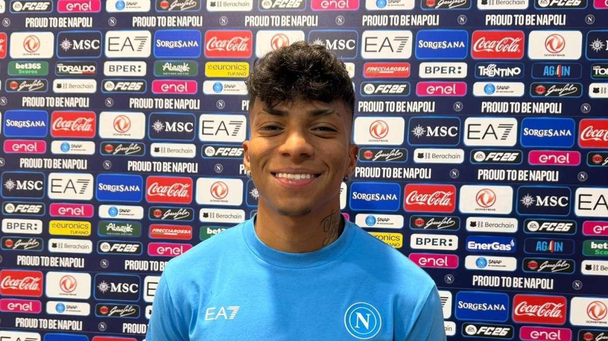Alisson Santos si presenta: "Napoli, che sogno! Da Conte imparo molto. Su ruolo, città e lingua..."