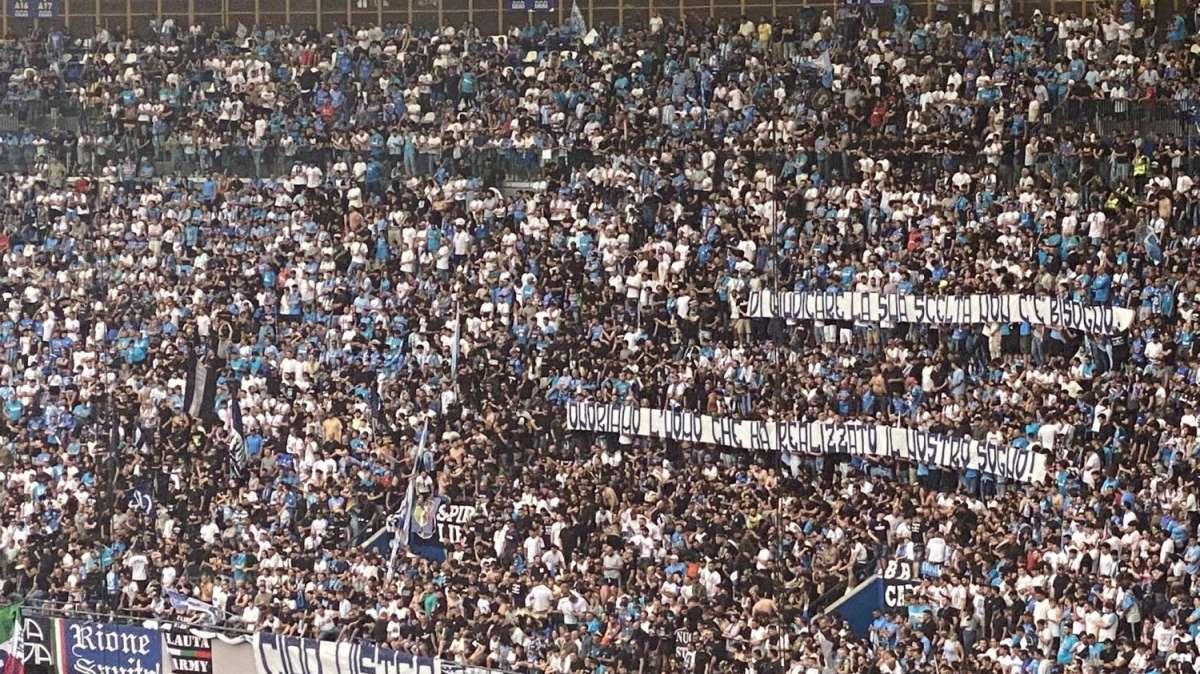 FOTO - "Ciao mister!”, gli striscioni in Curva A di saluto a Spalletti