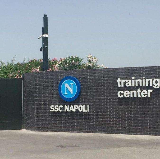 Castel Volturno, il report del club: lavoro sul campo per Petagna. Lobotka out