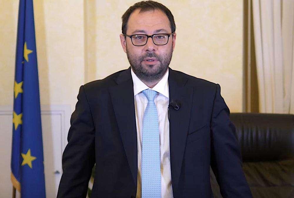 "Chi lavora in sicurezza può aprire dal 22": il Governo pensa a rottura antipata del Lockdown