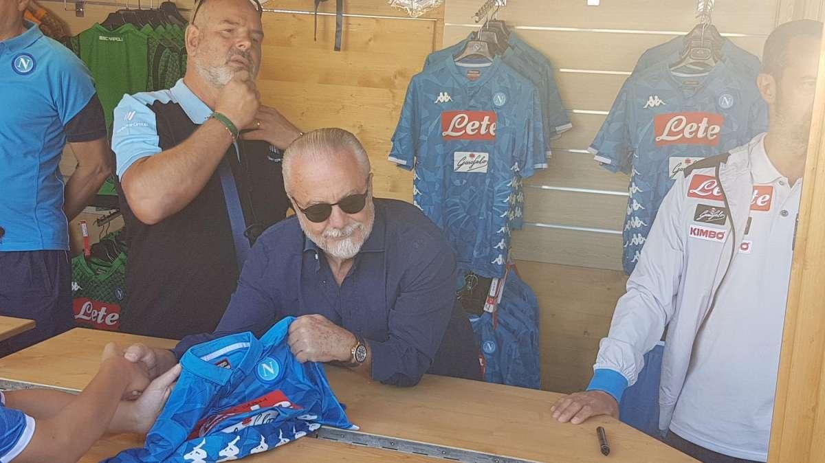 Maglie autoprodotte, il progetto entusiasma ADL: contatti con Amazon e Armani