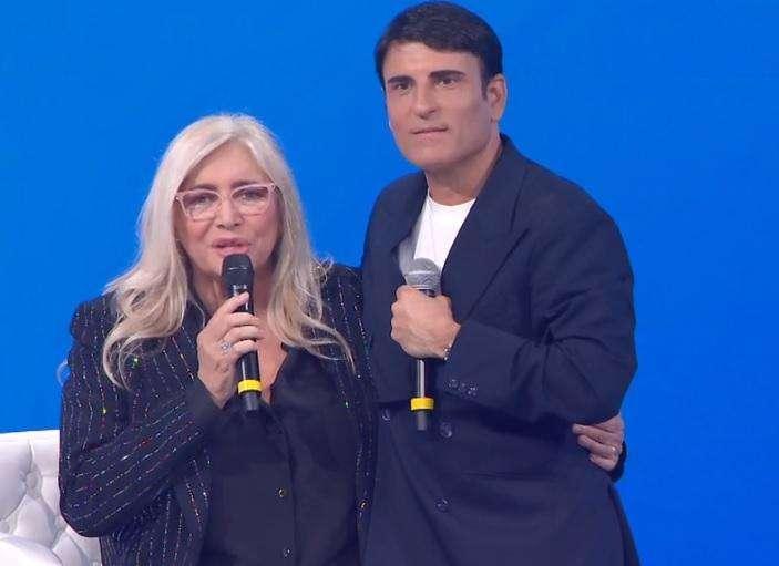 Sal Da Vinci annulla festa a Napoli: è il giorno dei funerali del piccolo Domenico