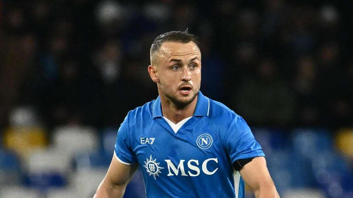 Lobotka divide i quotidiani: "Sbaglia sul gol. Baroni gli costruisce una gabbia"